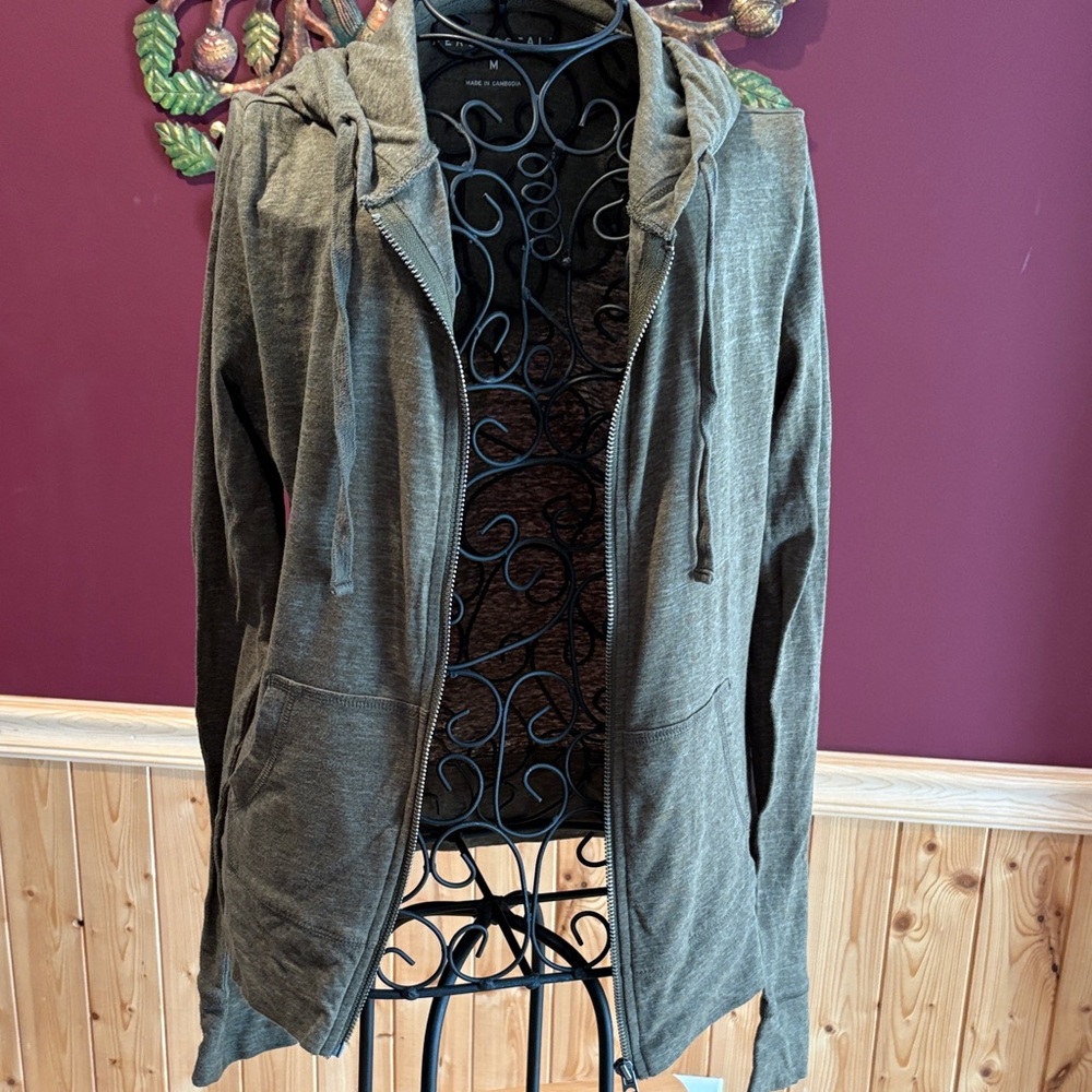 Aeropostale Women's Olive Green Hoodie Sweatshirt-lightweight.